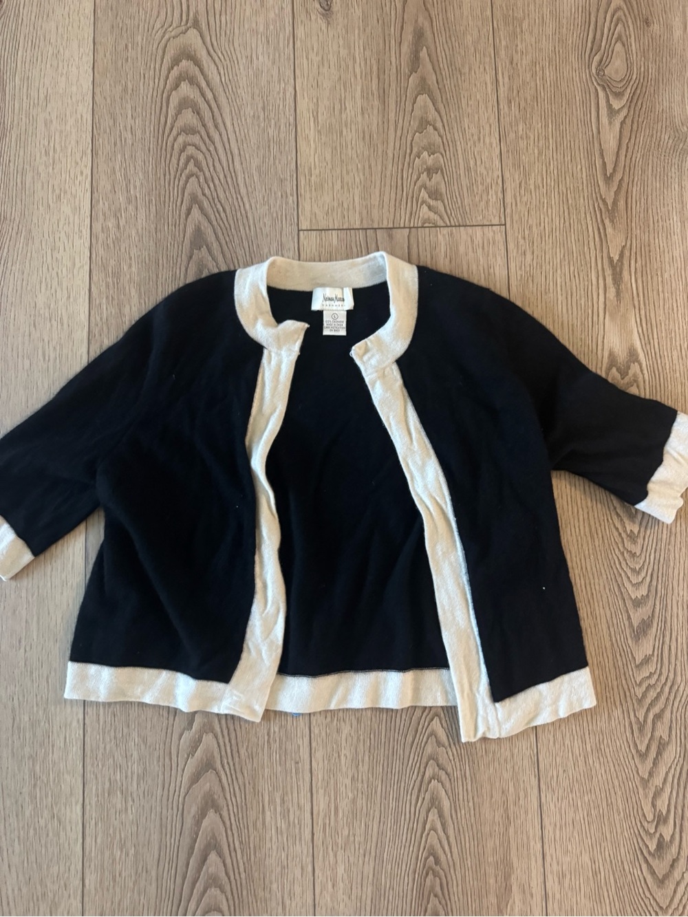 Neiman Marcus Black and Cream Open-Front Crop cashmere Cardigan